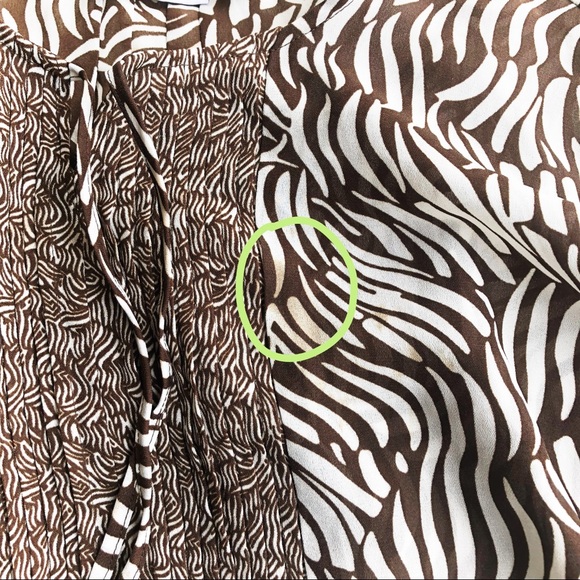 { Plus } Susan Graver blouse, Size 2X - Picture 3 of 4